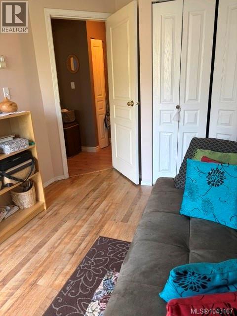 #307 2527 Quadra St - 17