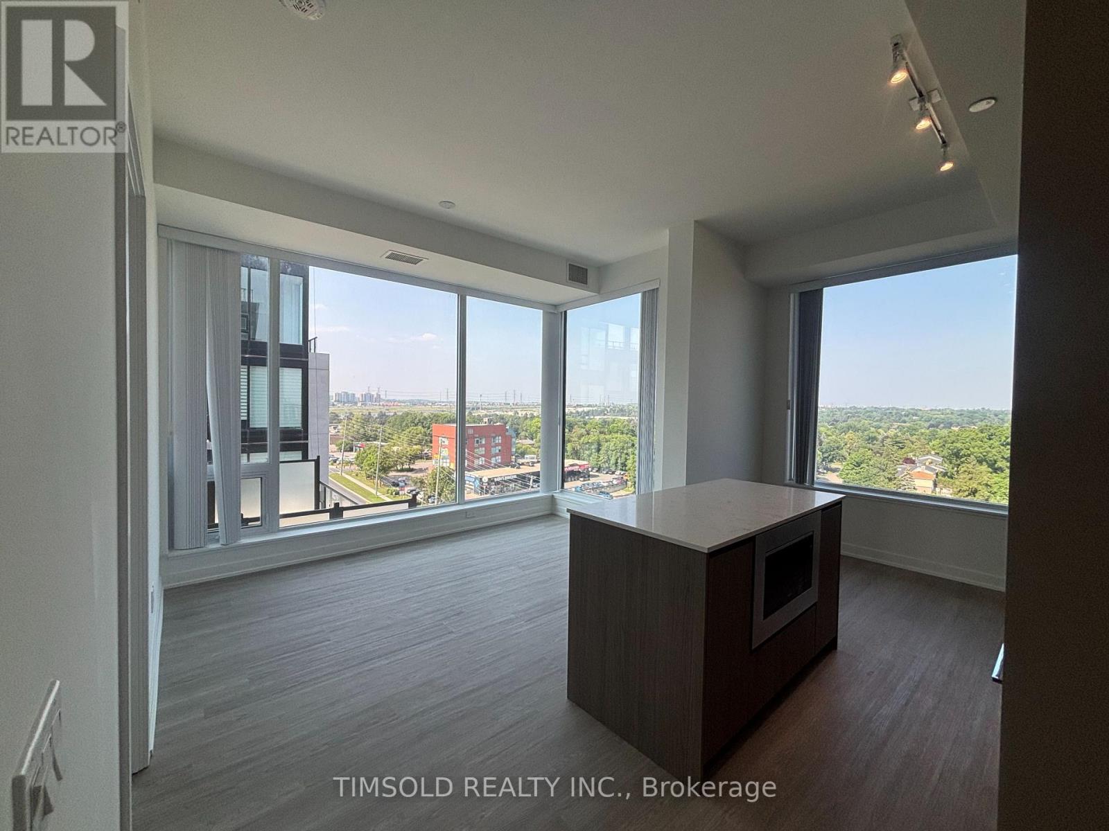 Listing photo of 916 - 8188 YONGE STREET