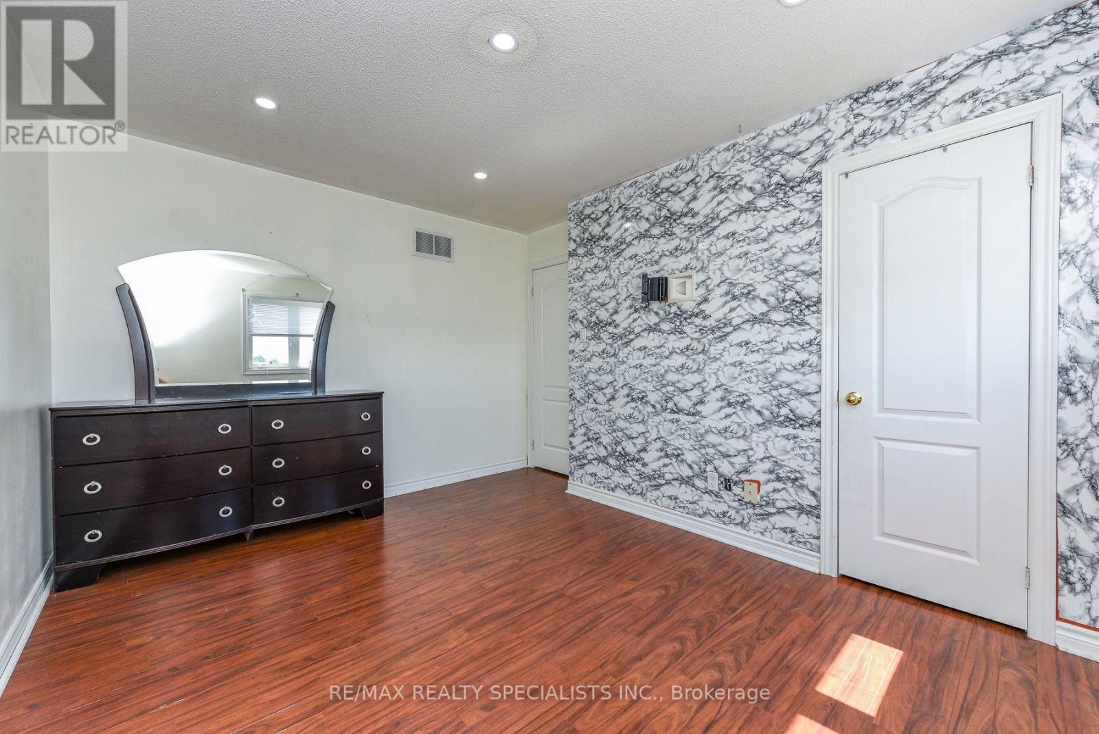 10 SWEET BRIAR LANE - 10