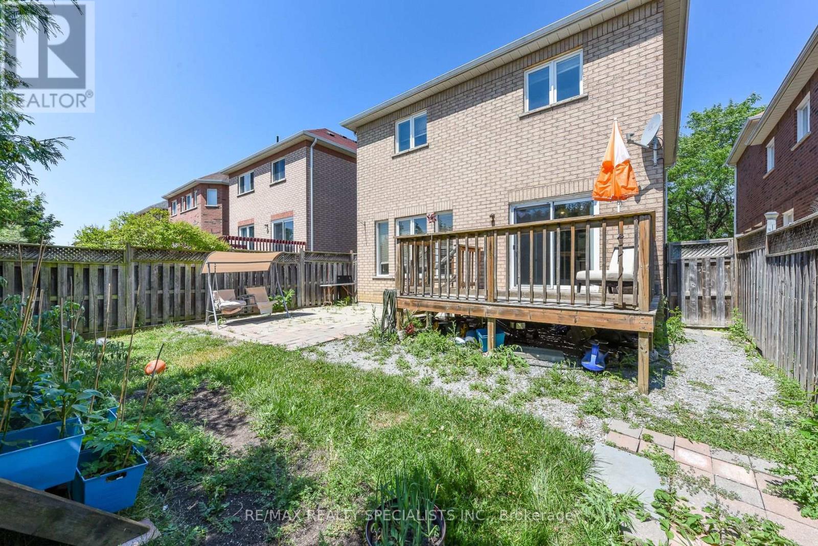 10 SWEET BRIAR LANE - 47