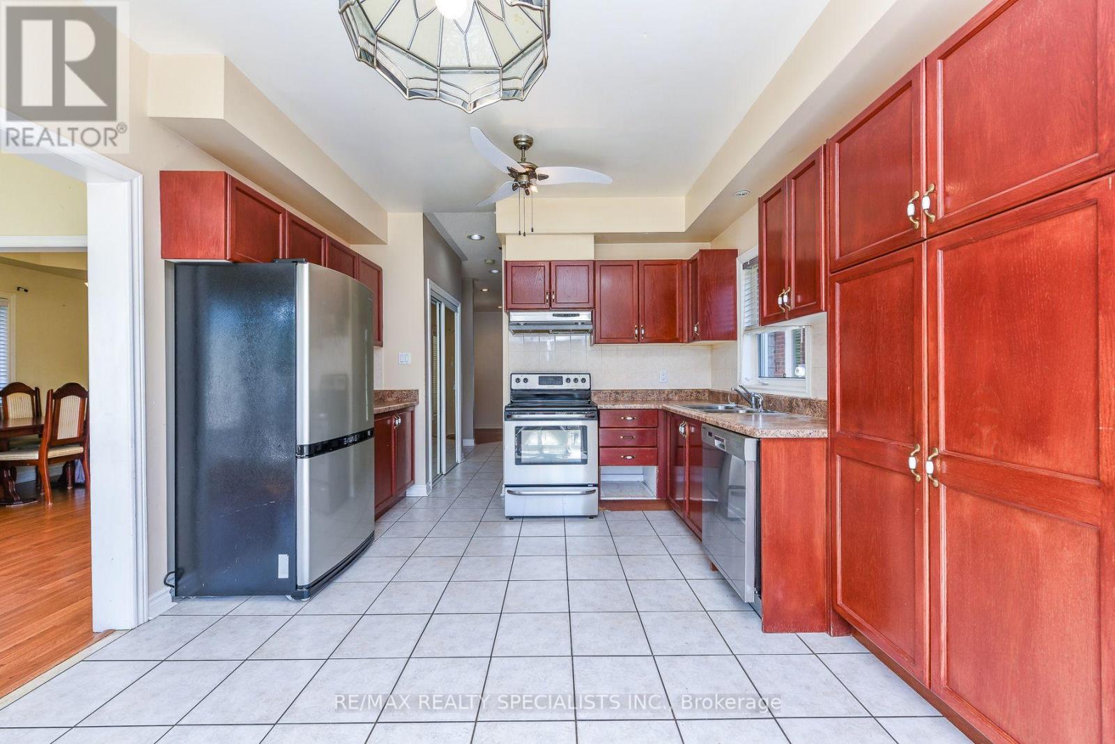10 SWEET BRIAR LANE - 31