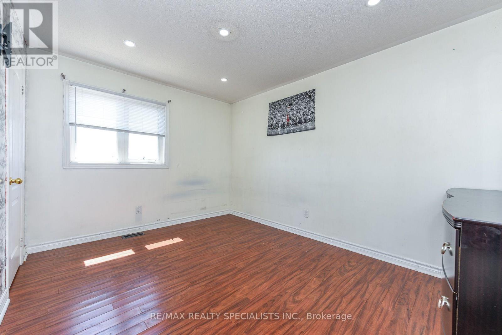 10 SWEET BRIAR LANE - 8