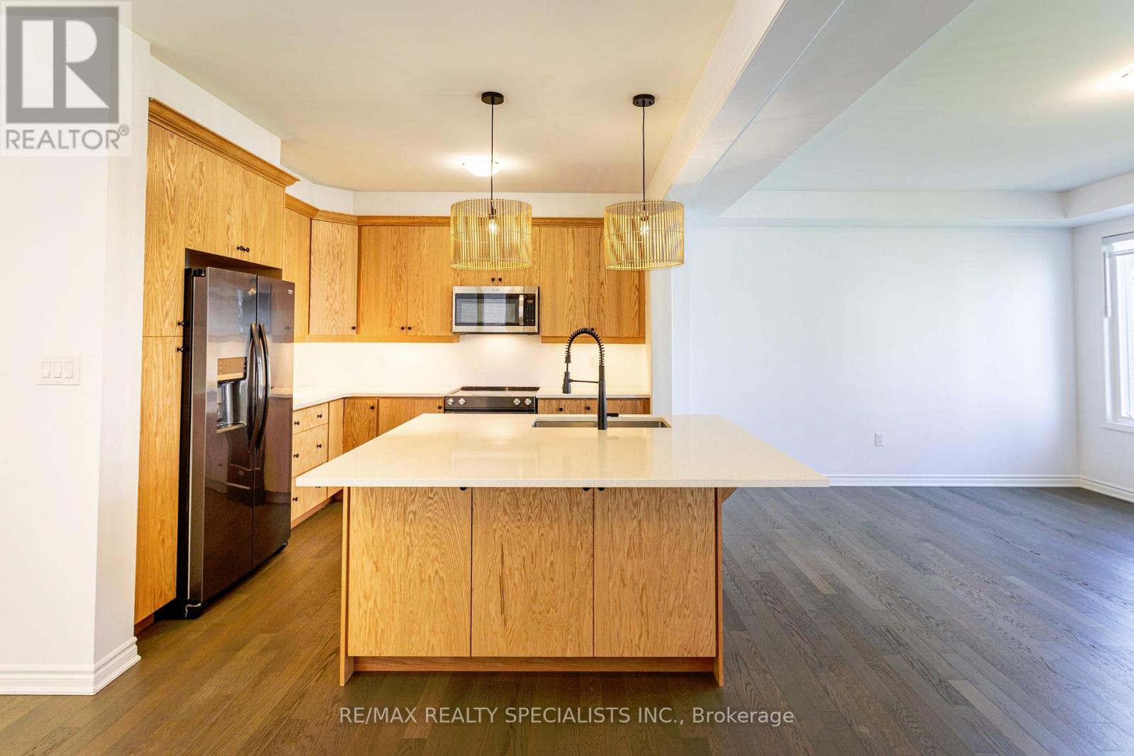1183 STACEY CRESCENT - 19