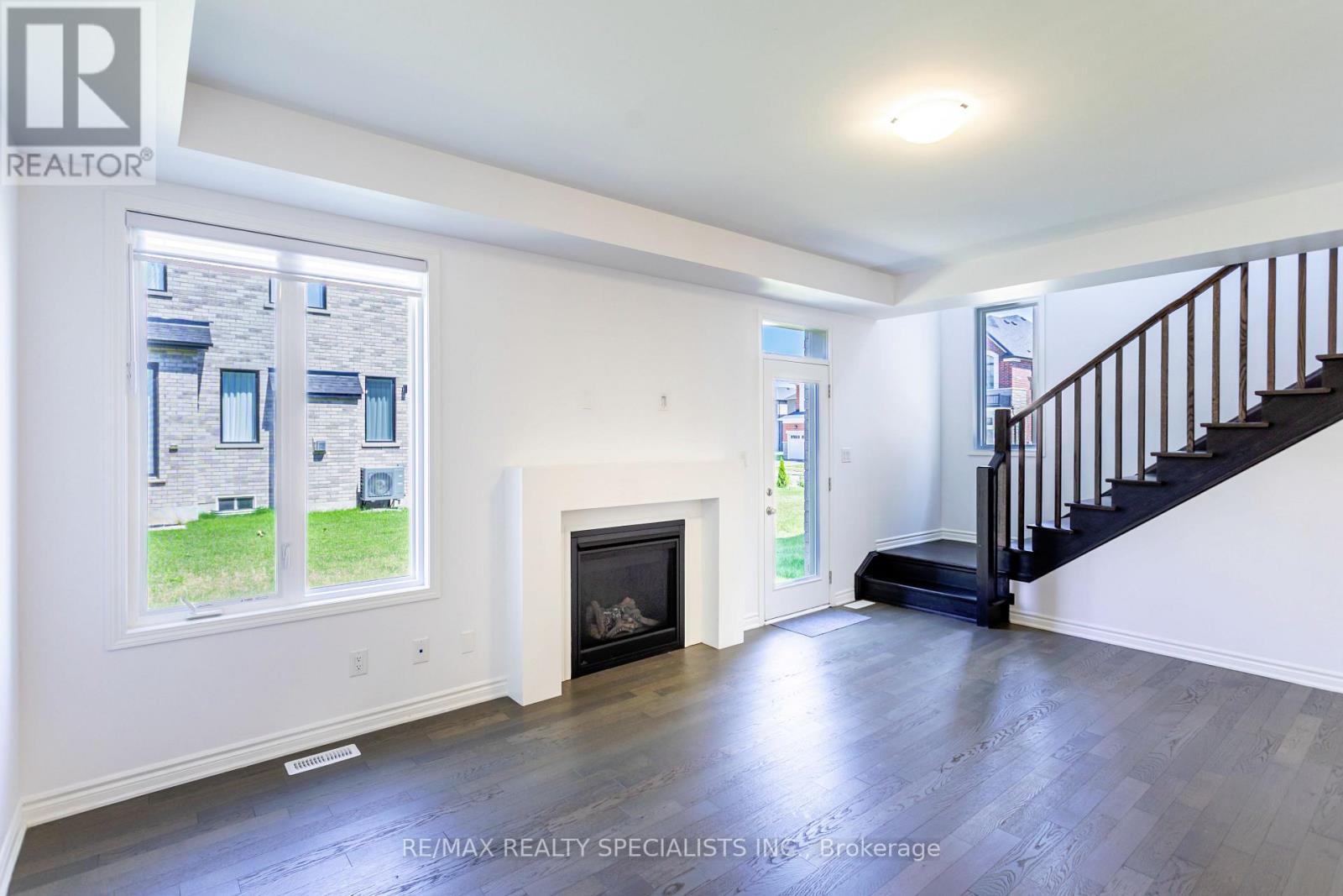 1183 STACEY CRESCENT - 21