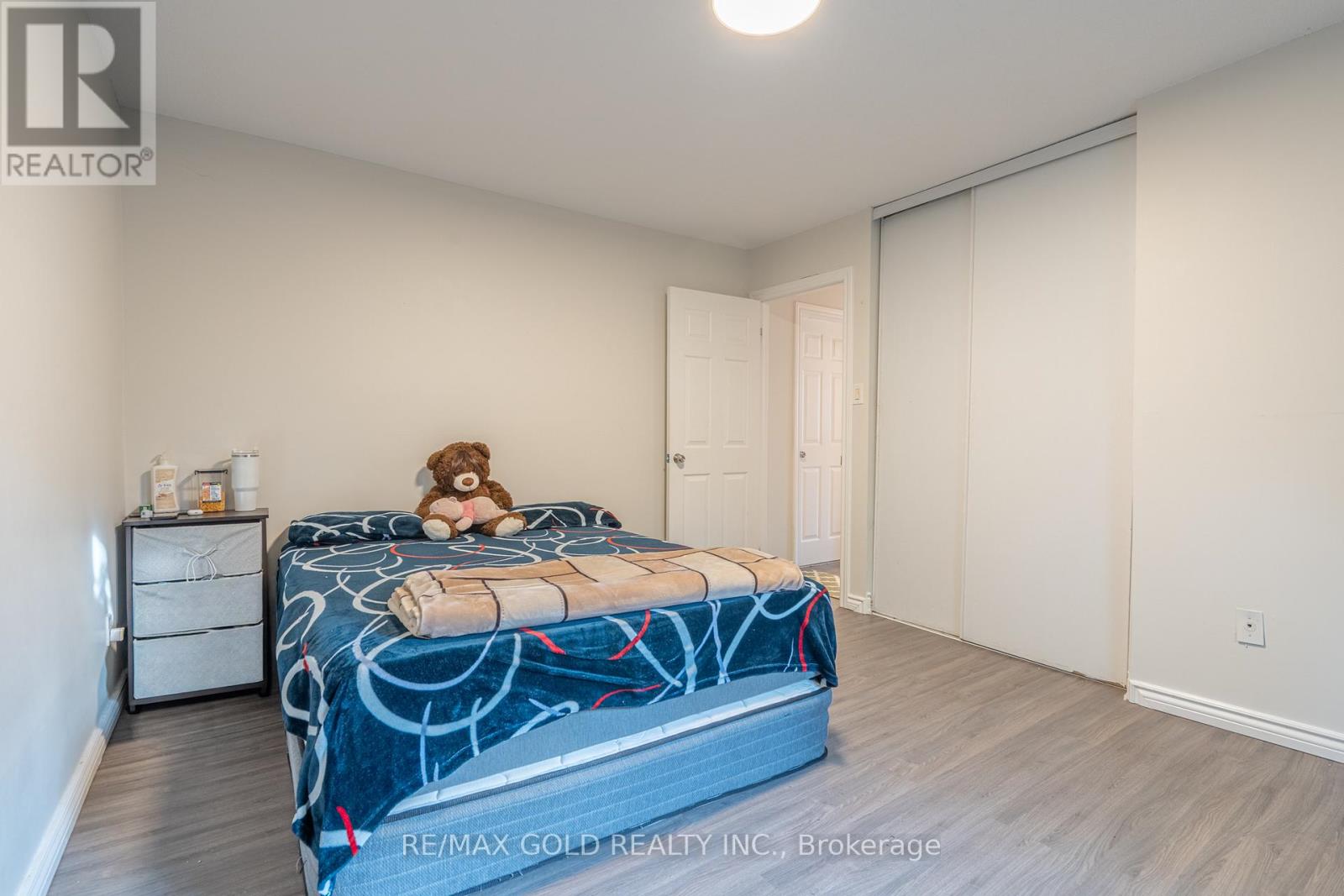 23 JUDITH CRESCENT - 17