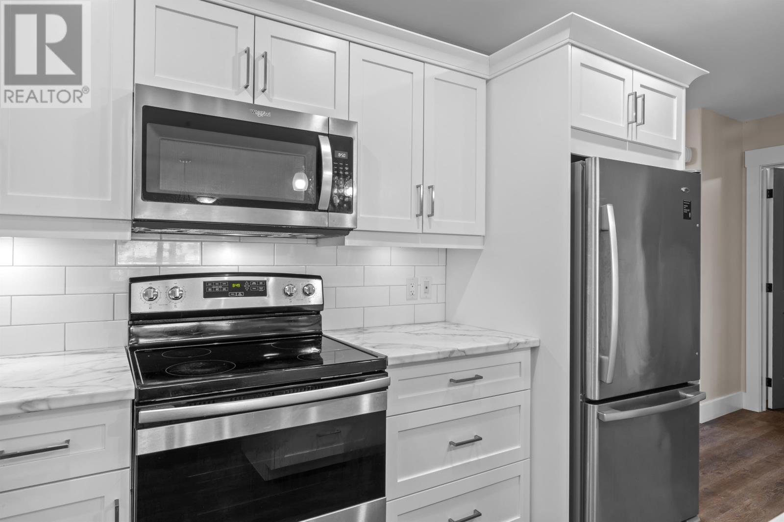 11 Mill Pond Lane - 19