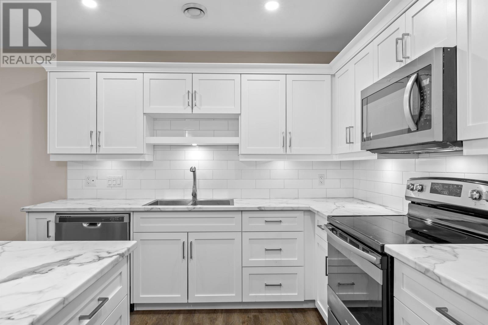 11 Mill Pond Lane - 22