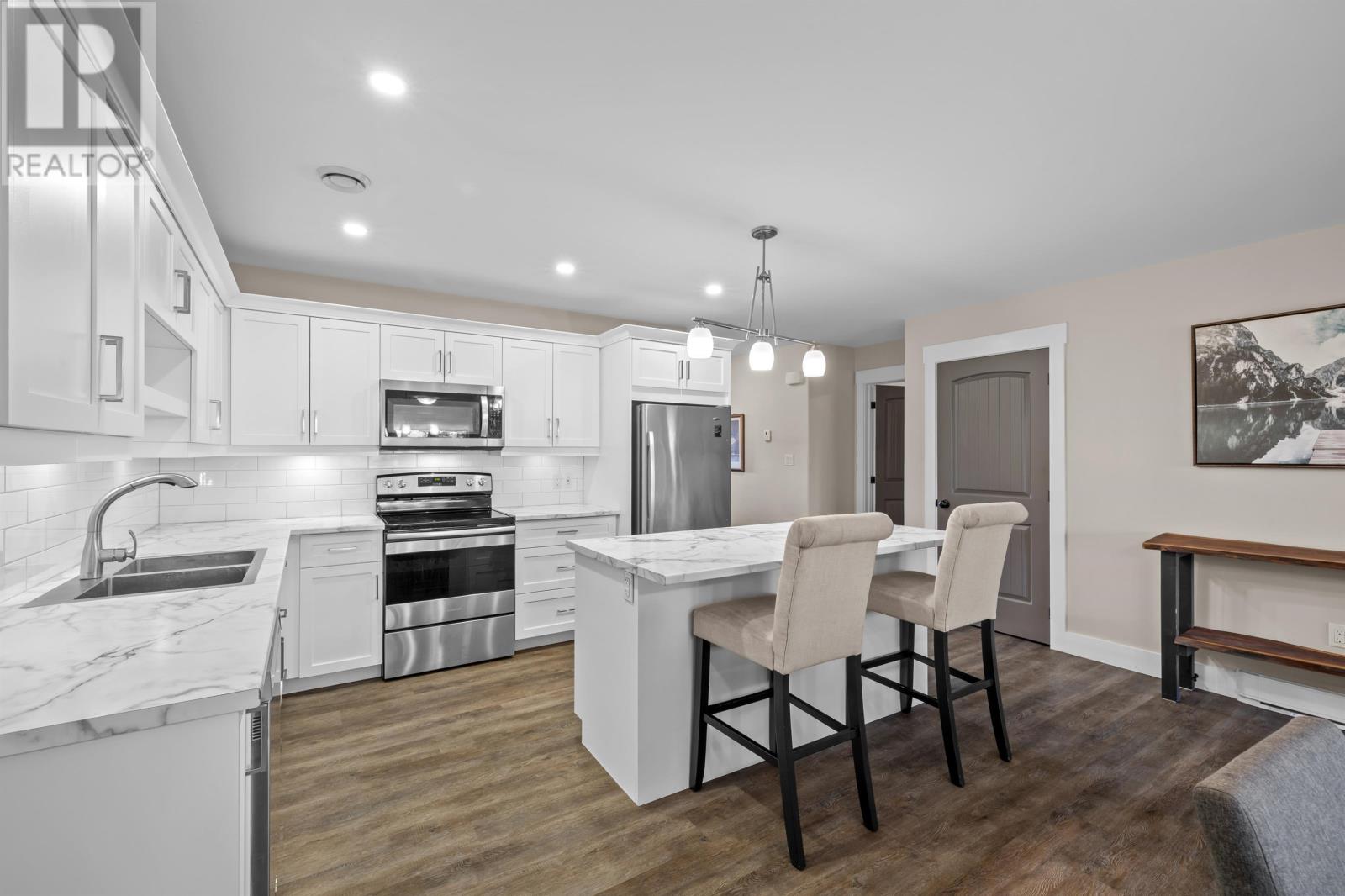 11 Mill Pond Lane - 23