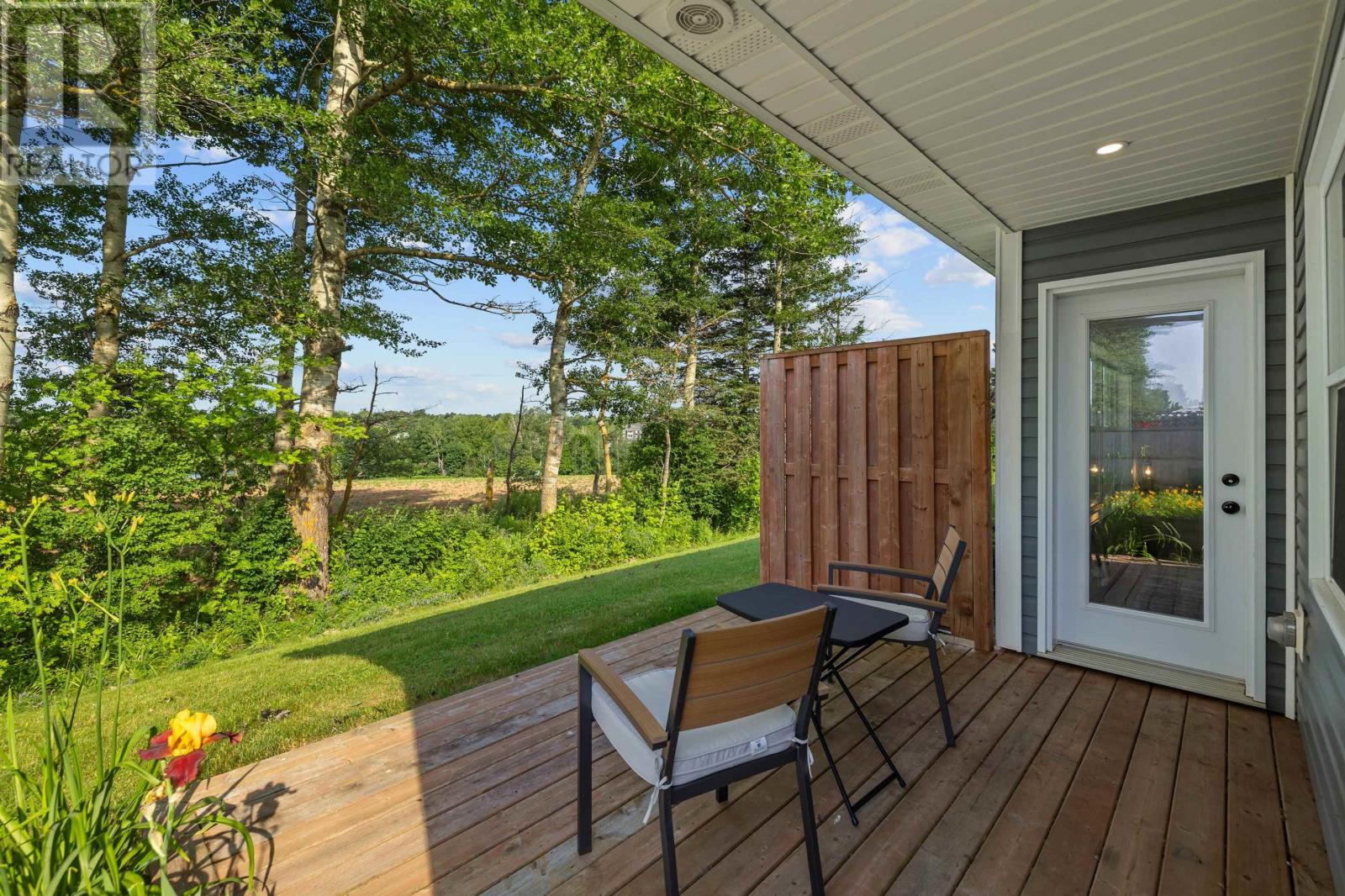 11 Mill Pond Lane - 38
