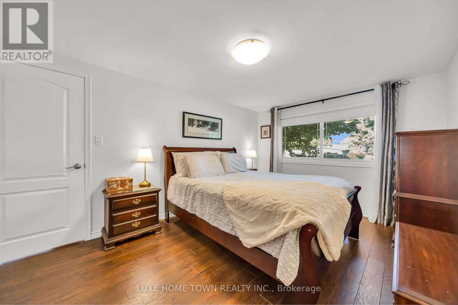 12 MCNAB DRIVE - 20