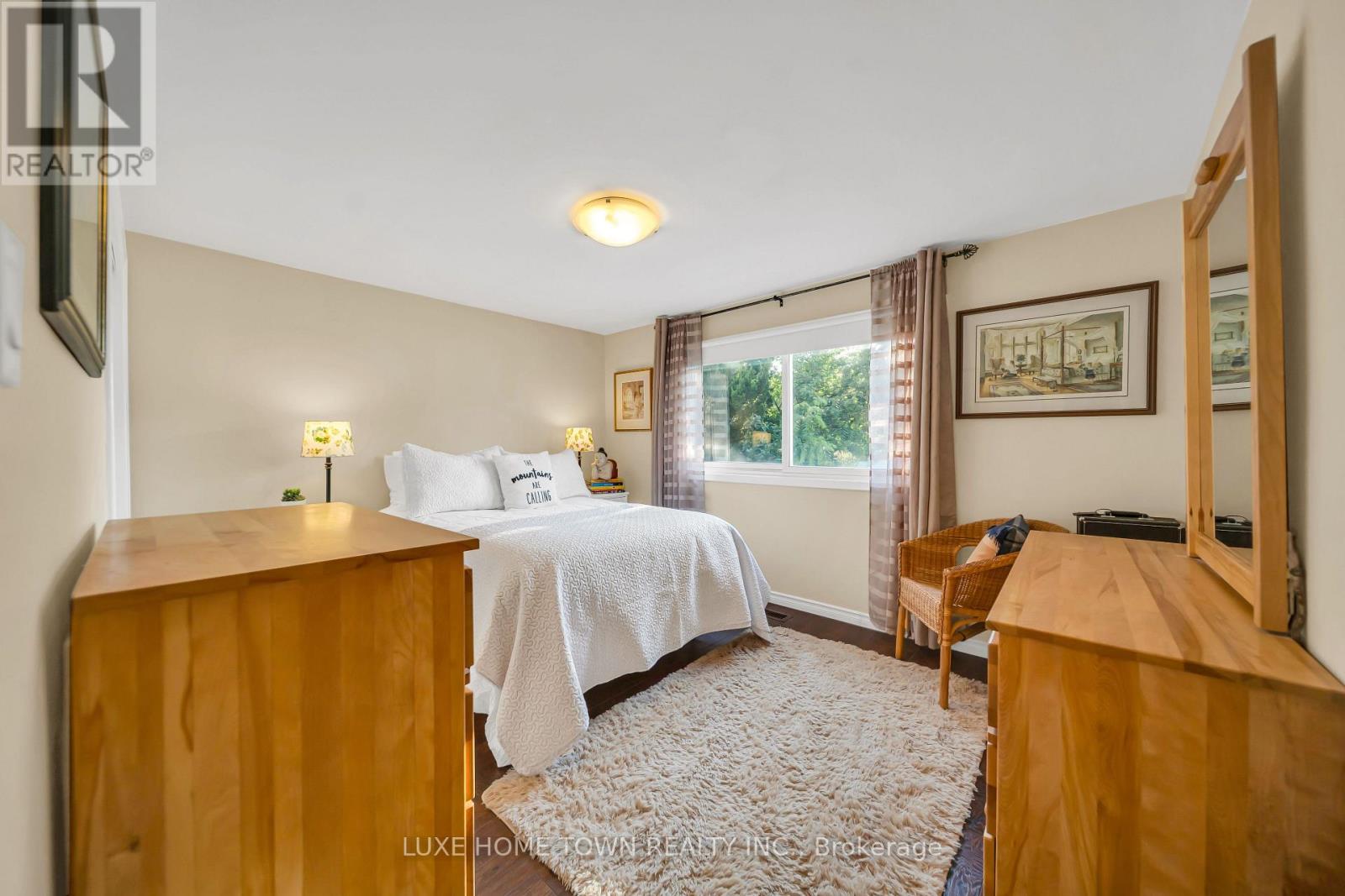 12 MCNAB DRIVE - 23