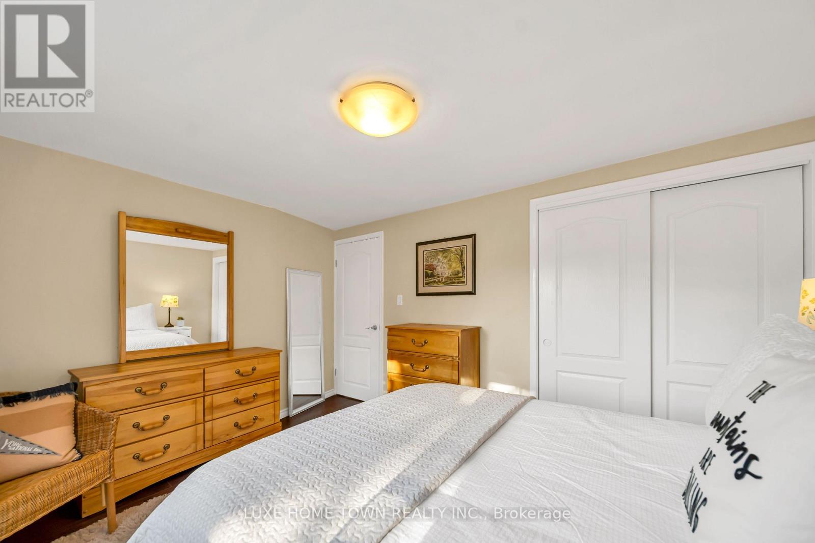 12 MCNAB DRIVE - 24