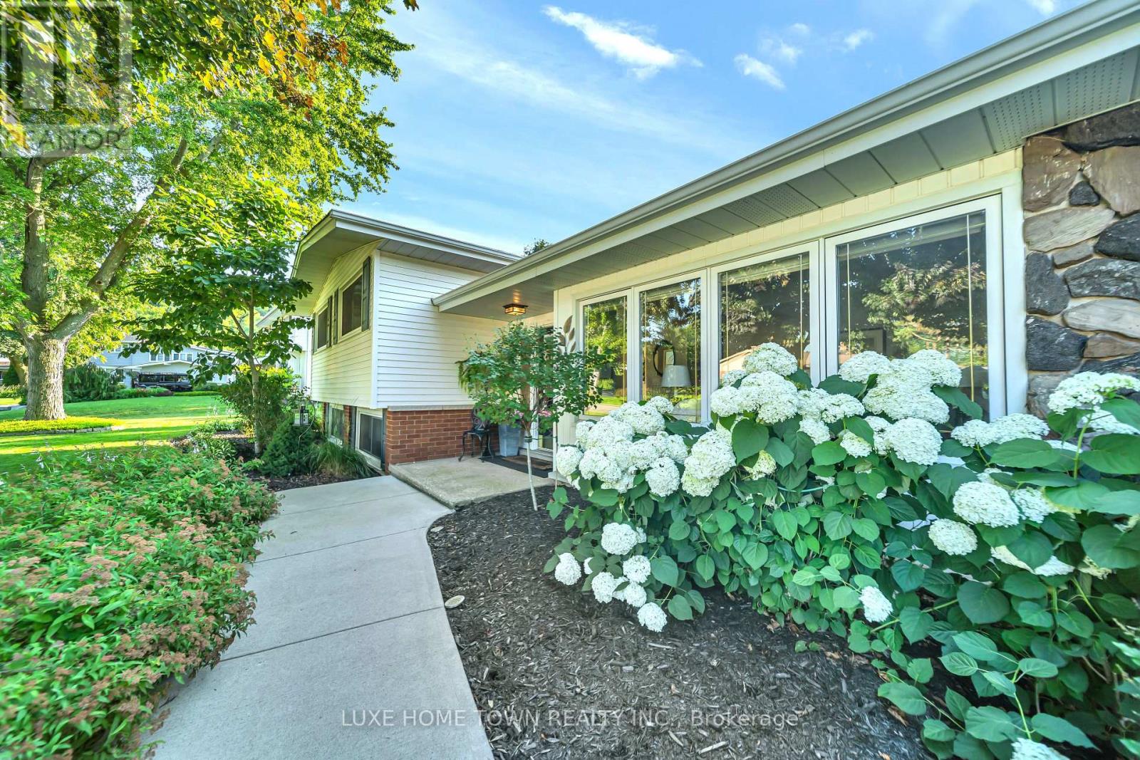 12 MCNAB DRIVE - 3