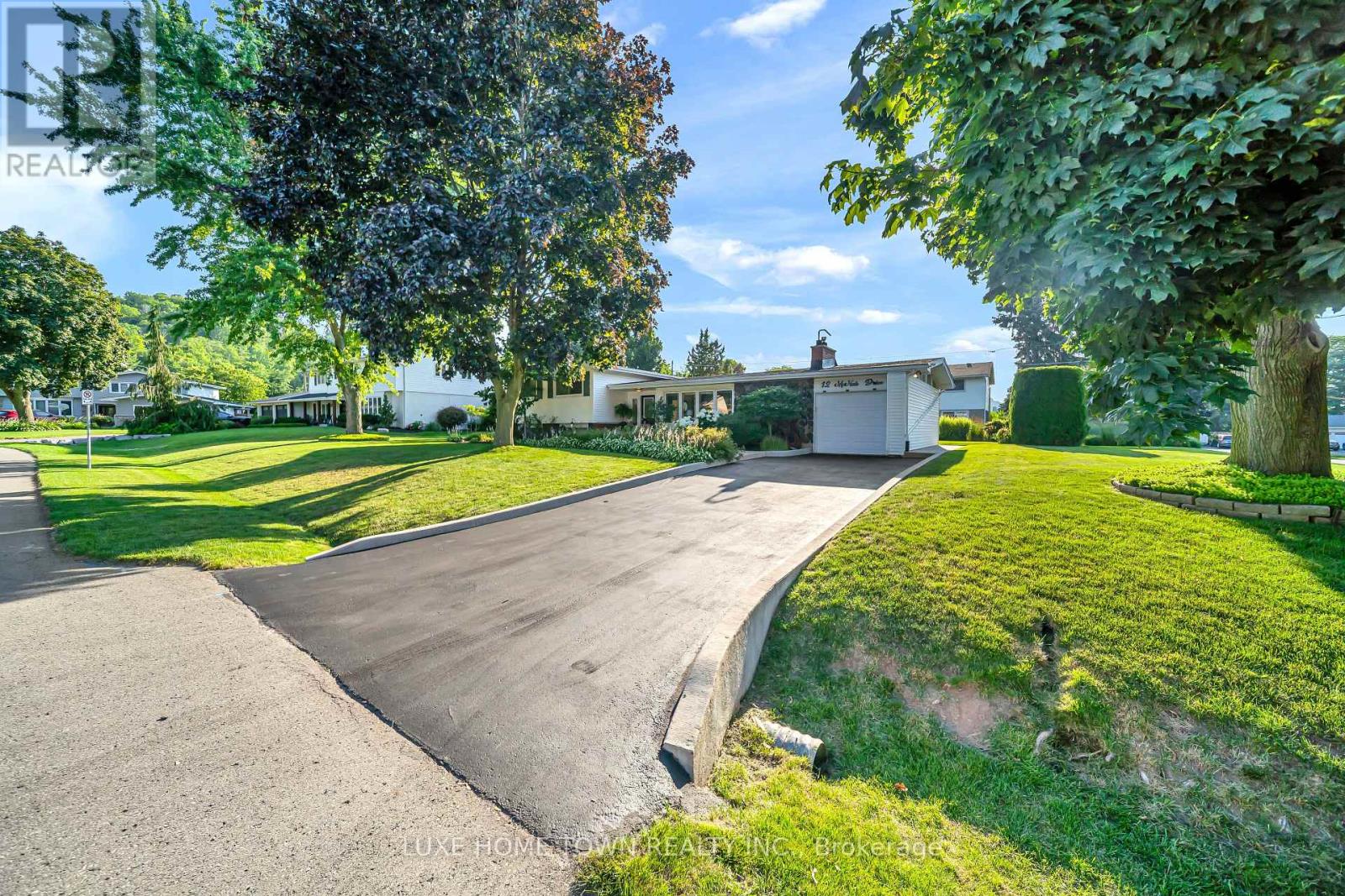 12 MCNAB DRIVE - 37