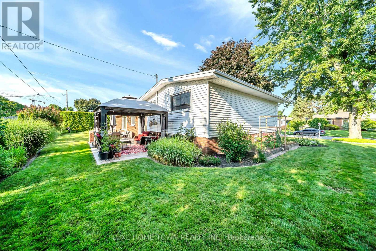 12 MCNAB DRIVE - 41