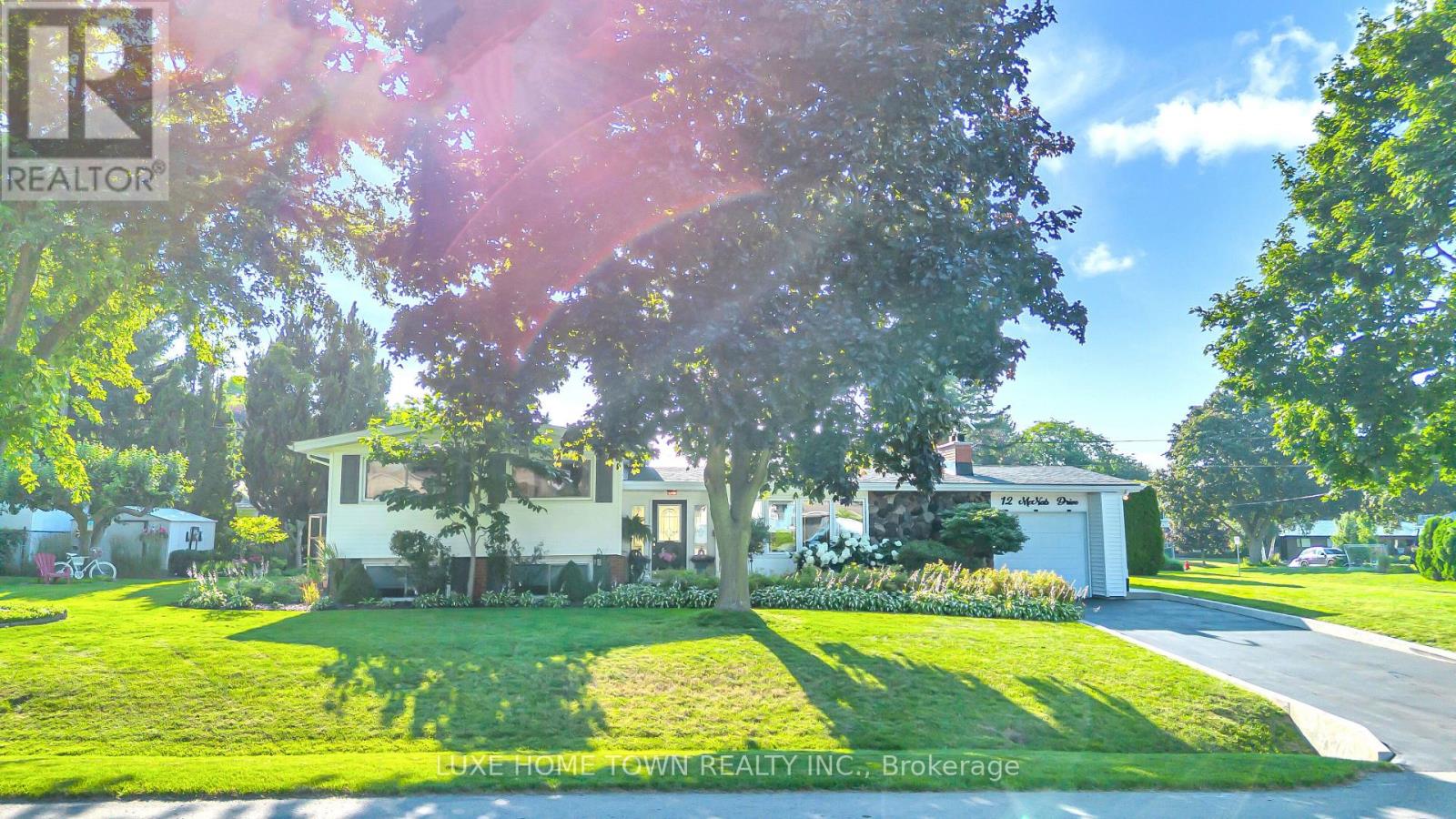 12 MCNAB DRIVE - 44