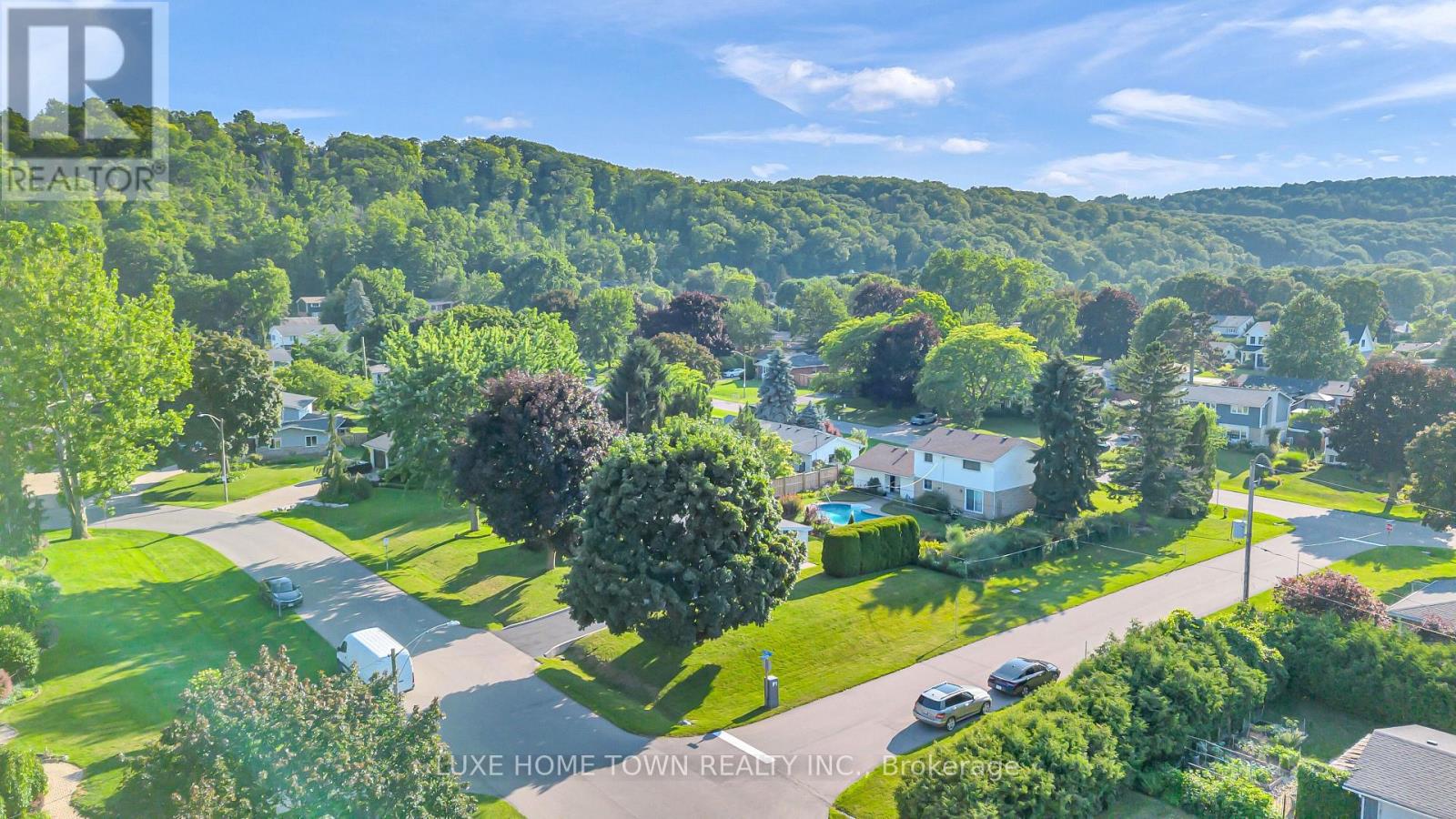 12 MCNAB DRIVE - 50
