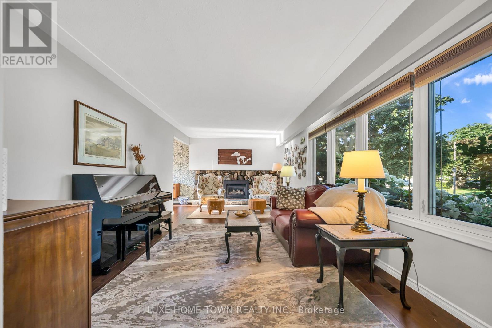 12 MCNAB DRIVE - 7