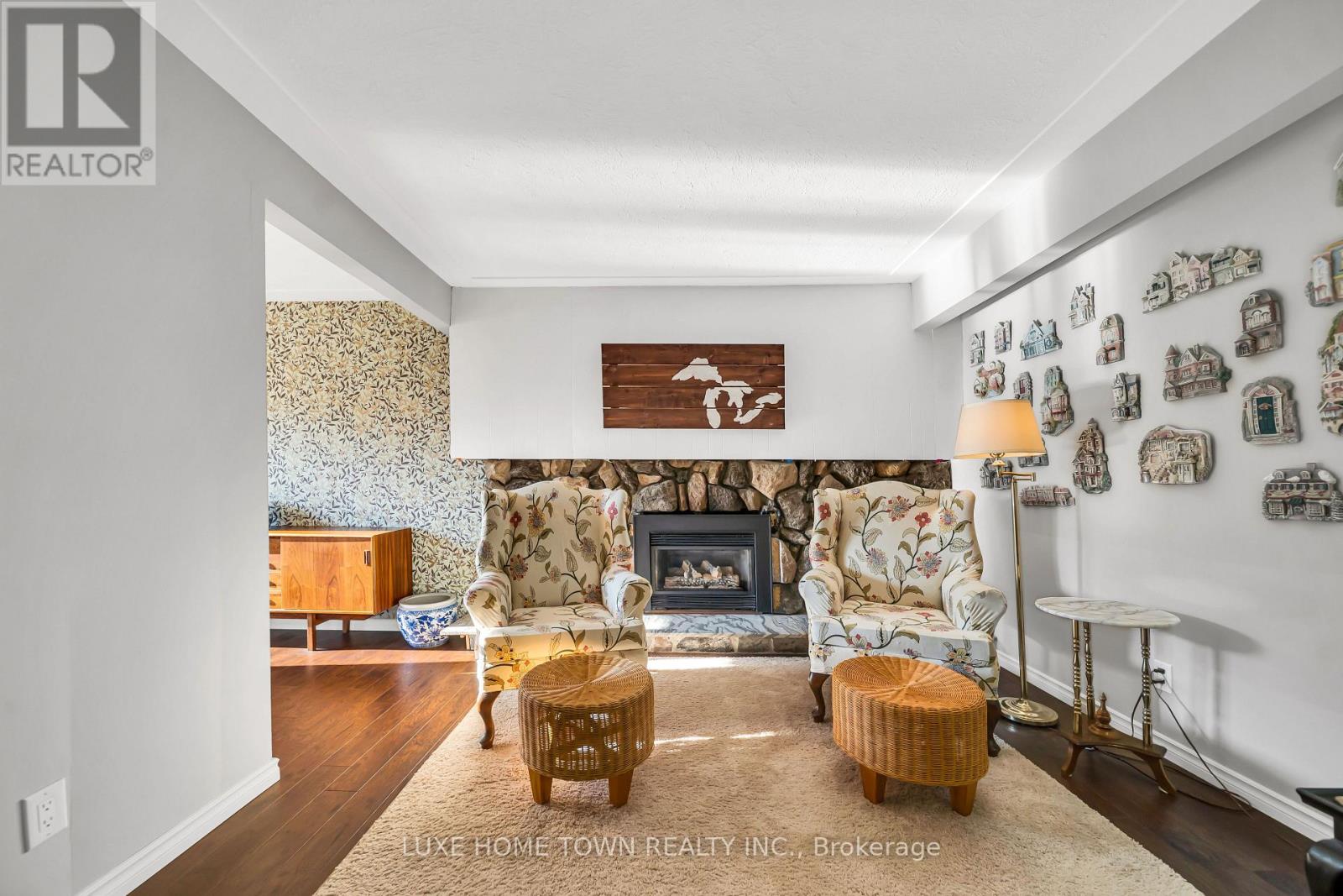12 MCNAB DRIVE - 8