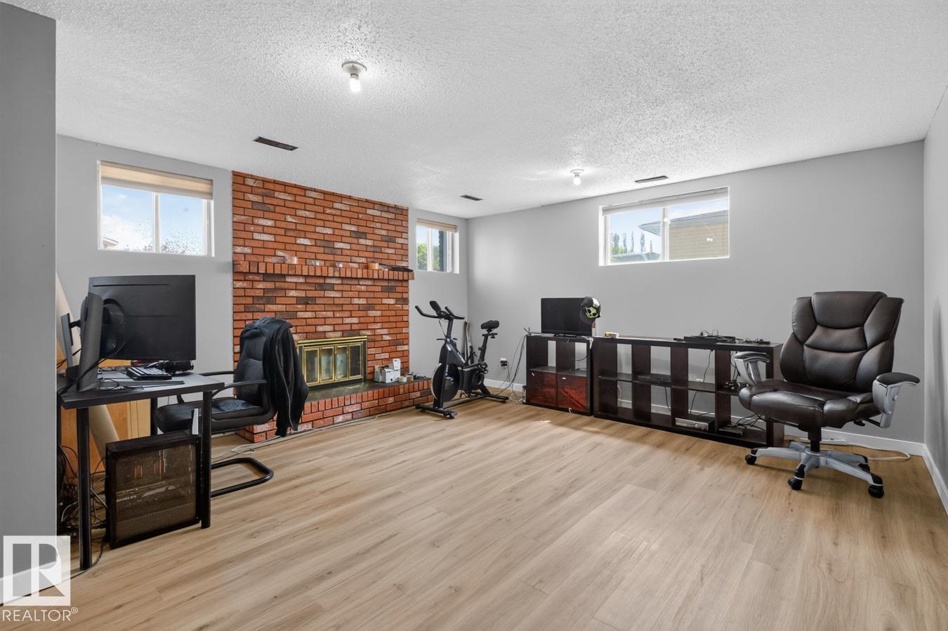 2408 80 ST NW - 24