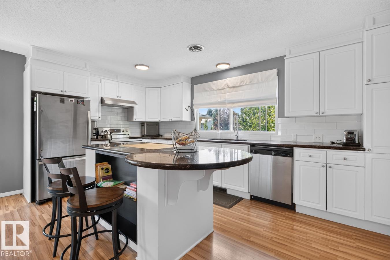 2408 80 ST NW - 9