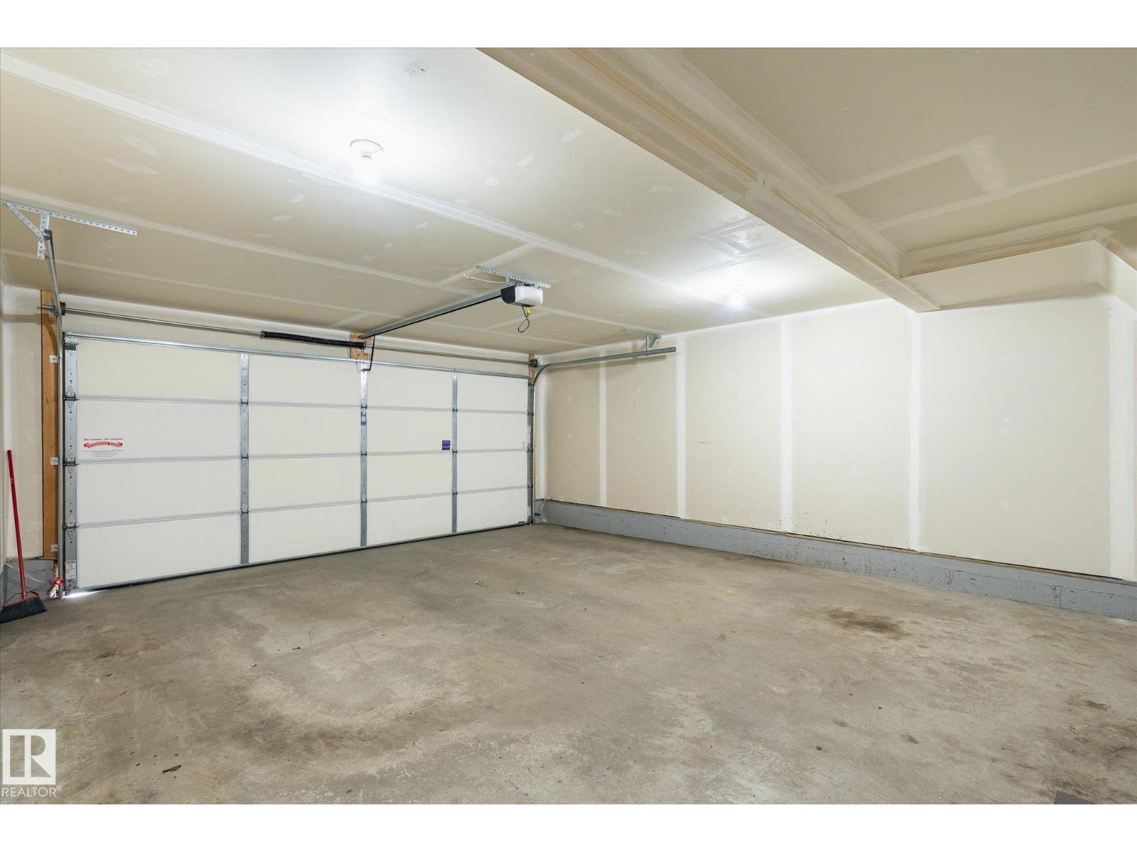 #47 330 BULYEA RD NW - 32