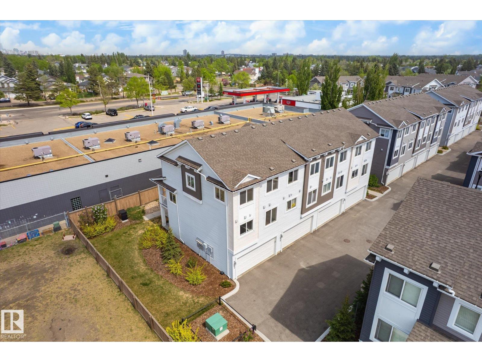 #47 330 BULYEA RD NW - 37