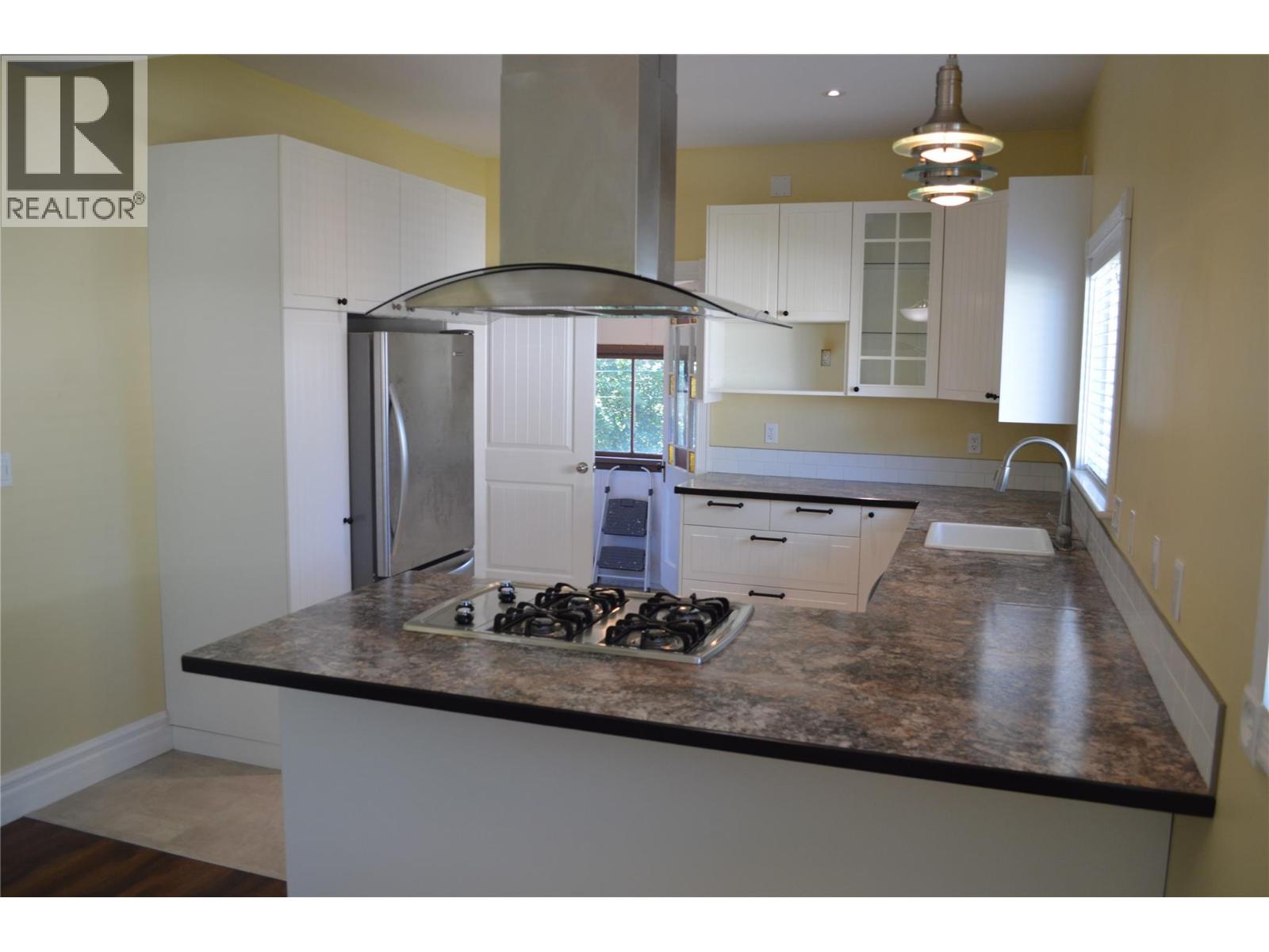 566 72ND Avenue - 6