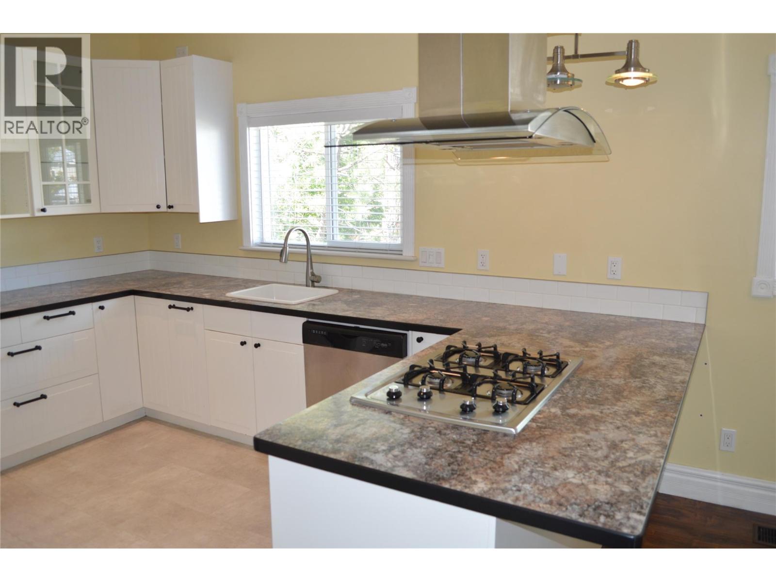 566 72ND Avenue - 7