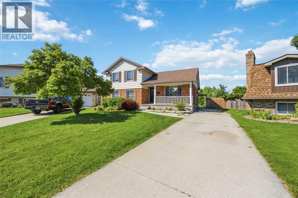 1076 BRIMWOOD CRESCENT - 2