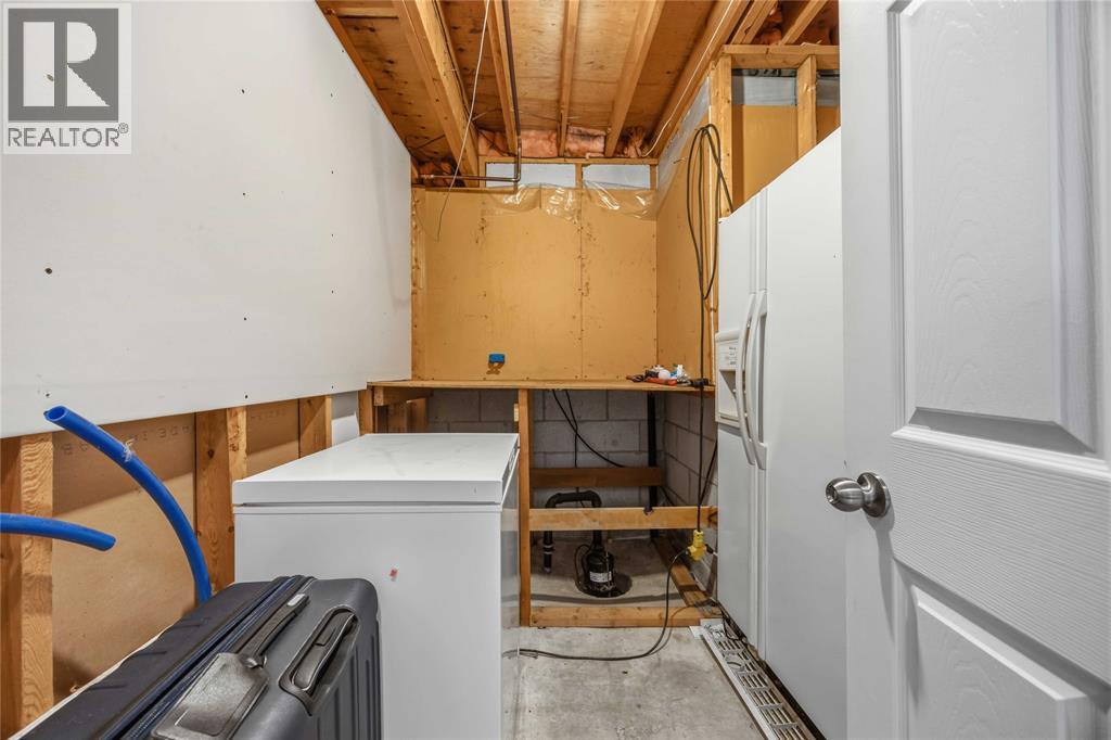 1076 BRIMWOOD CRESCENT - 31