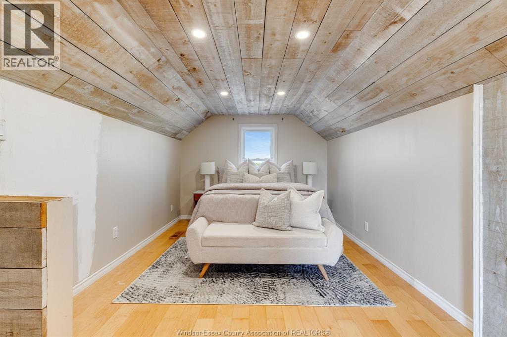 20838 A & B Sideroad - 17