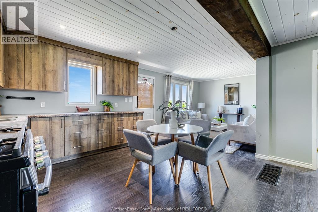 20838 A & B Sideroad - 3