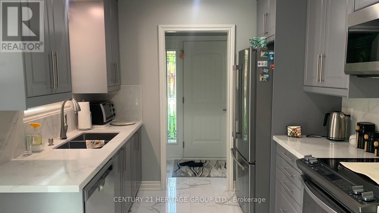 135 GOLF CLUB COURT - 30