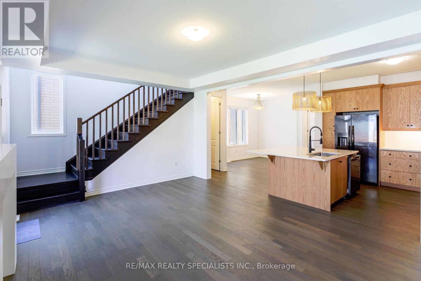 1183 STACEY CRESCENT - 22