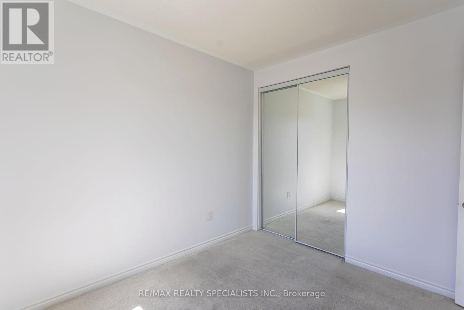 1183 STACEY CRESCENT - 36