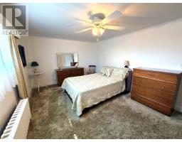 3 Willow Road thumbnail 19