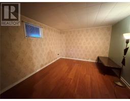 3 Willow Road thumbnail 32