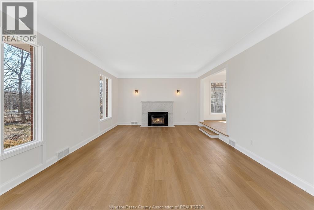 132 DIVISION STREET North