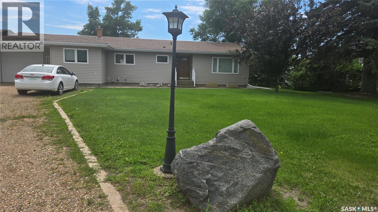 61 Moir DRIVE - 2