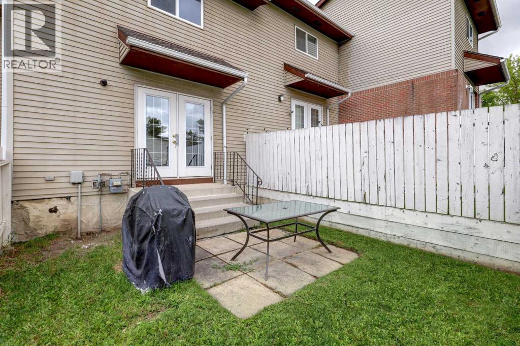 #33 64 Whitnel Court NE - 27