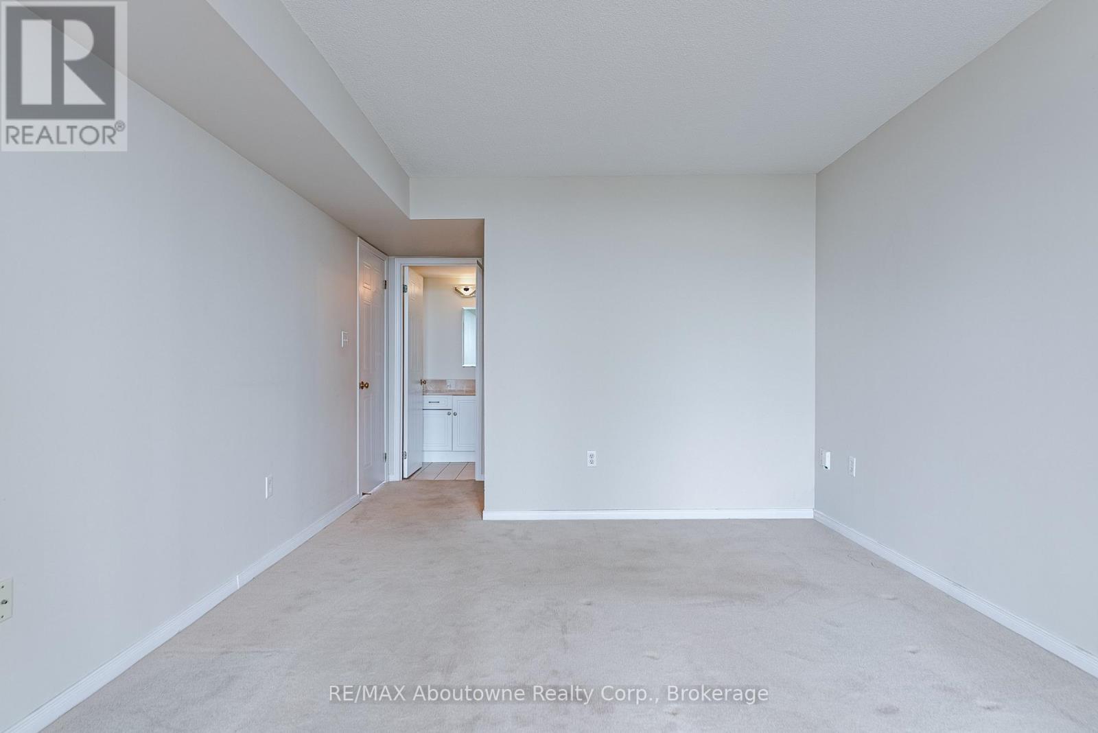#1006 5080 PINEDALE AVENUE - 23
