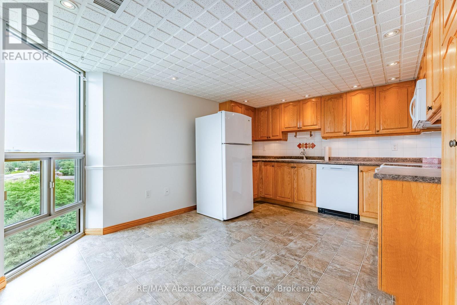 #1006 5080 PINEDALE AVENUE - 16