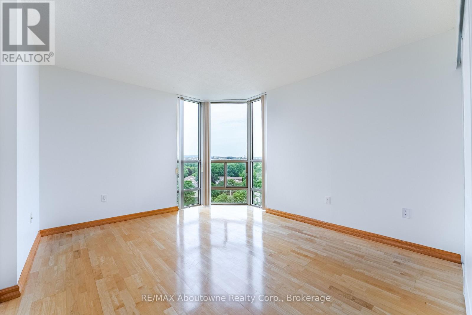 #1006 5080 PINEDALE AVENUE - 26