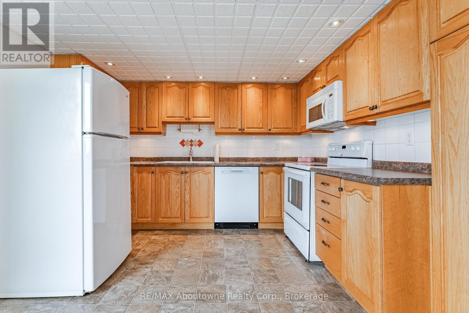 #1006 5080 PINEDALE AVENUE - 17