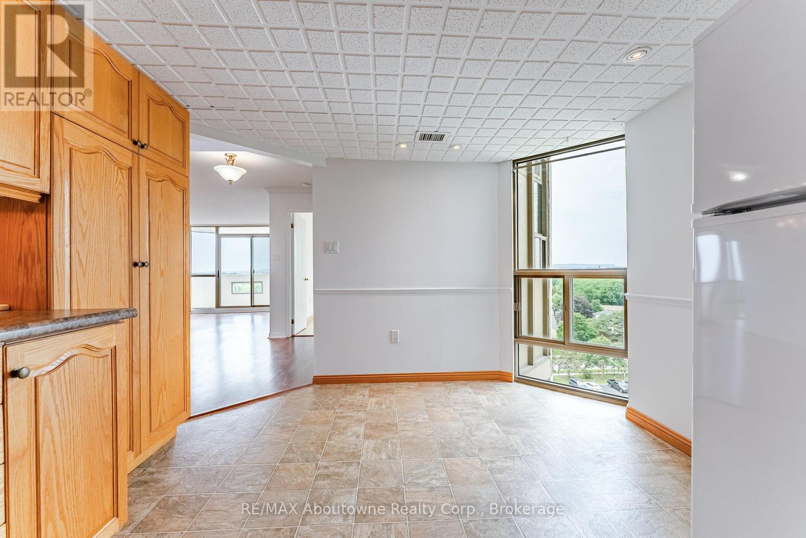 #1006 5080 PINEDALE AVENUE - 18