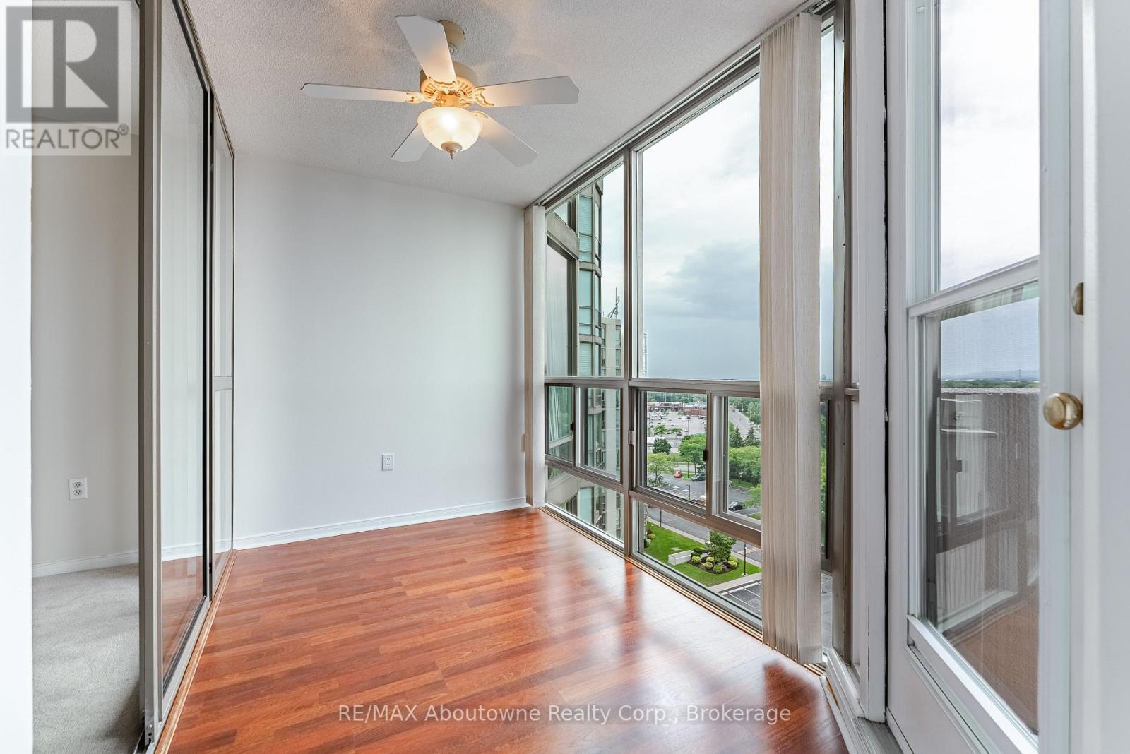 #1006 5080 PINEDALE AVENUE - 33