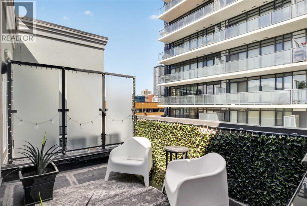 #311 638 11 Avenue SW - 32