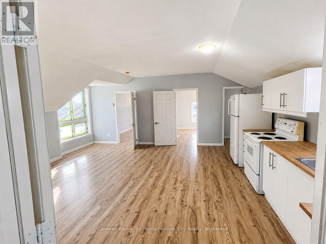 167 MONTREAL STREET - 44