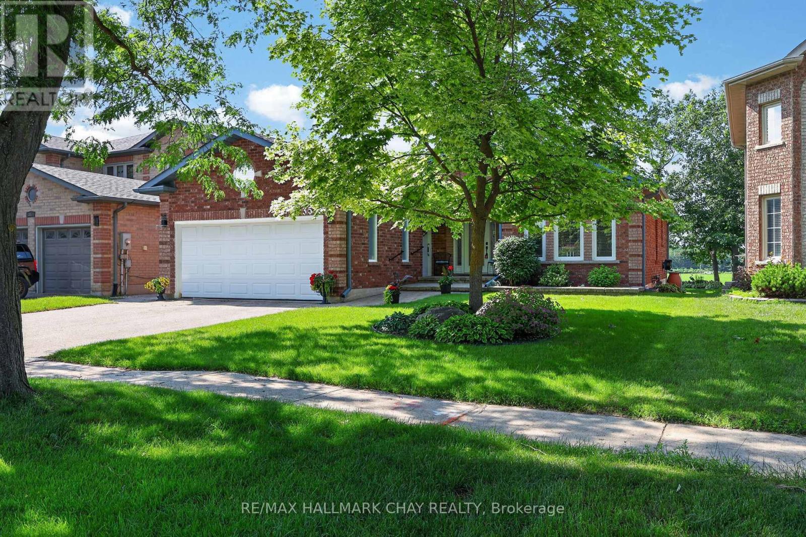 358 LIVINGSTONE STREET W - 1